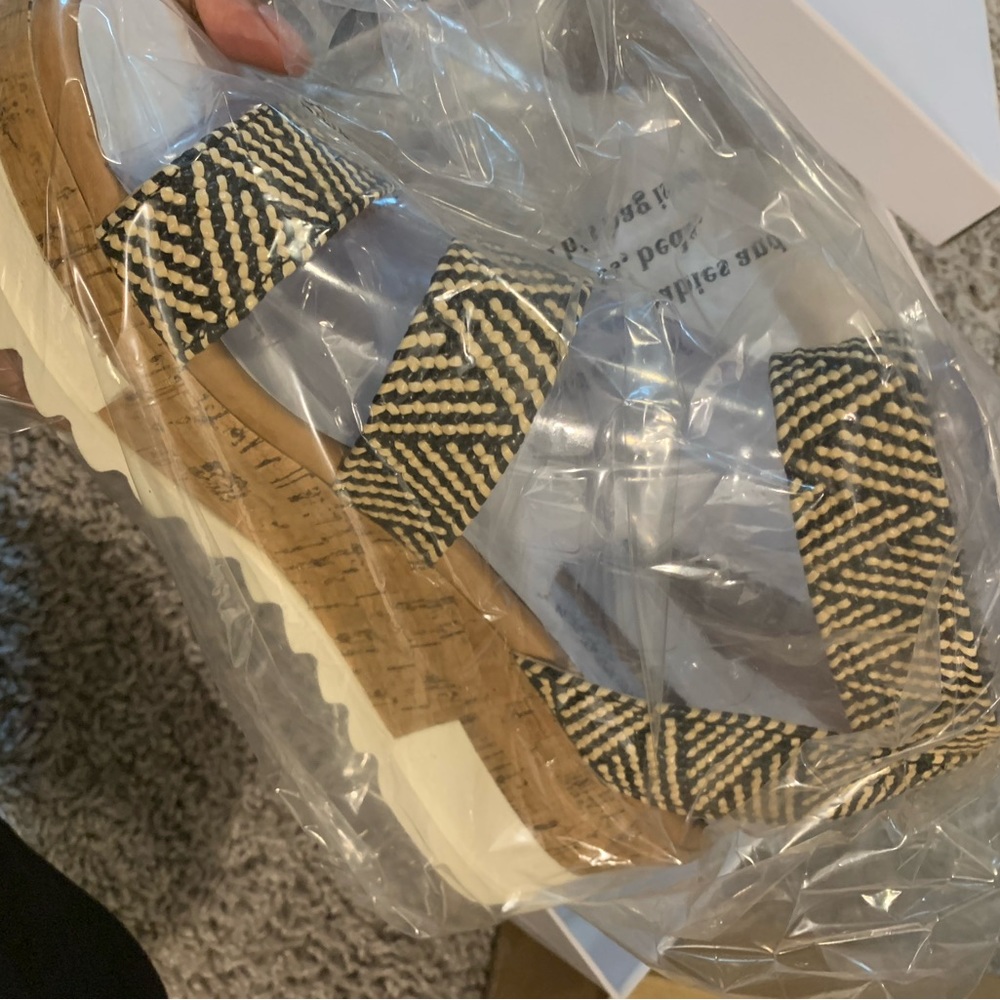 Steve Madden Tribal Print Sandals- Brand New